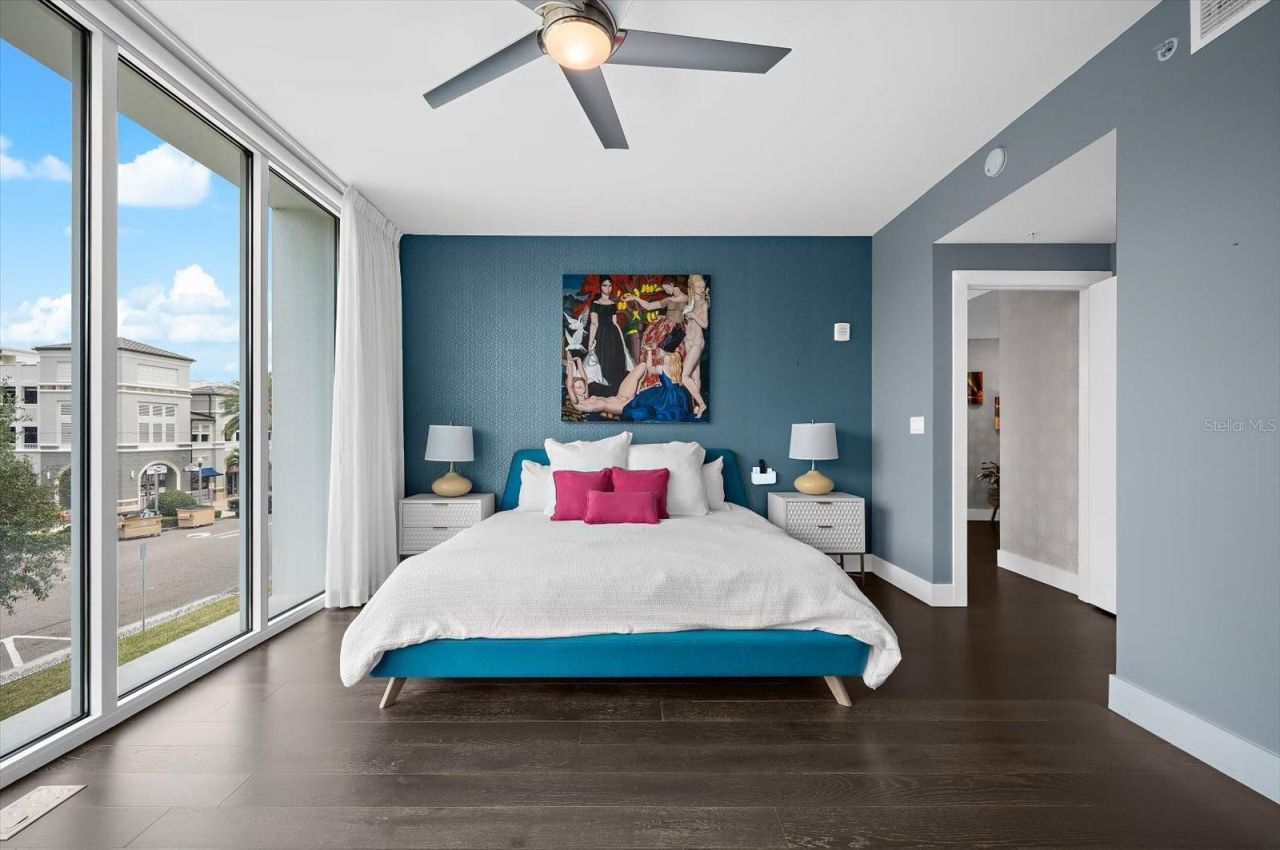176 4th Avenue Ne, Unit 201, Saint Petersburg, FL 33701 Photo