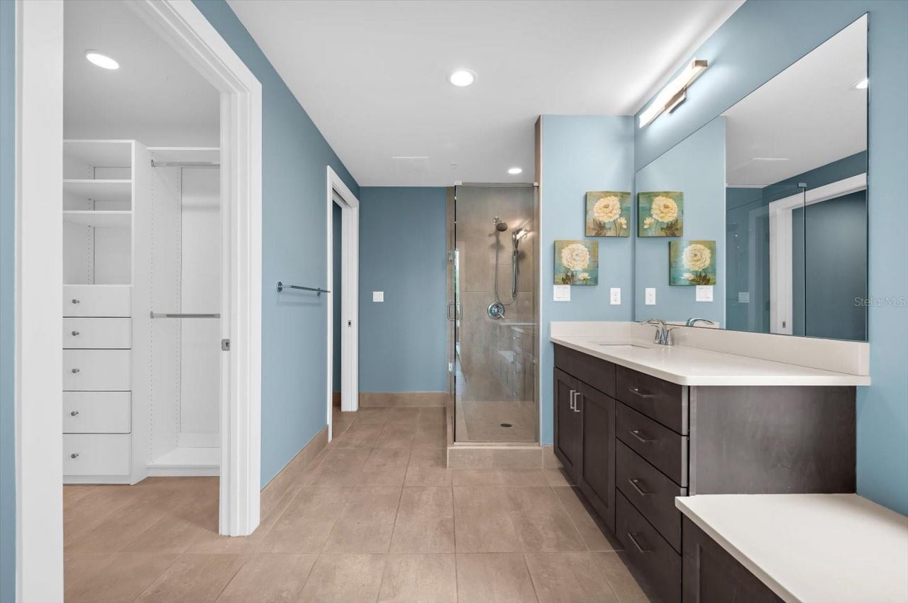 176 4th Avenue Ne, Unit 201, Saint Petersburg, FL 33701 Photo