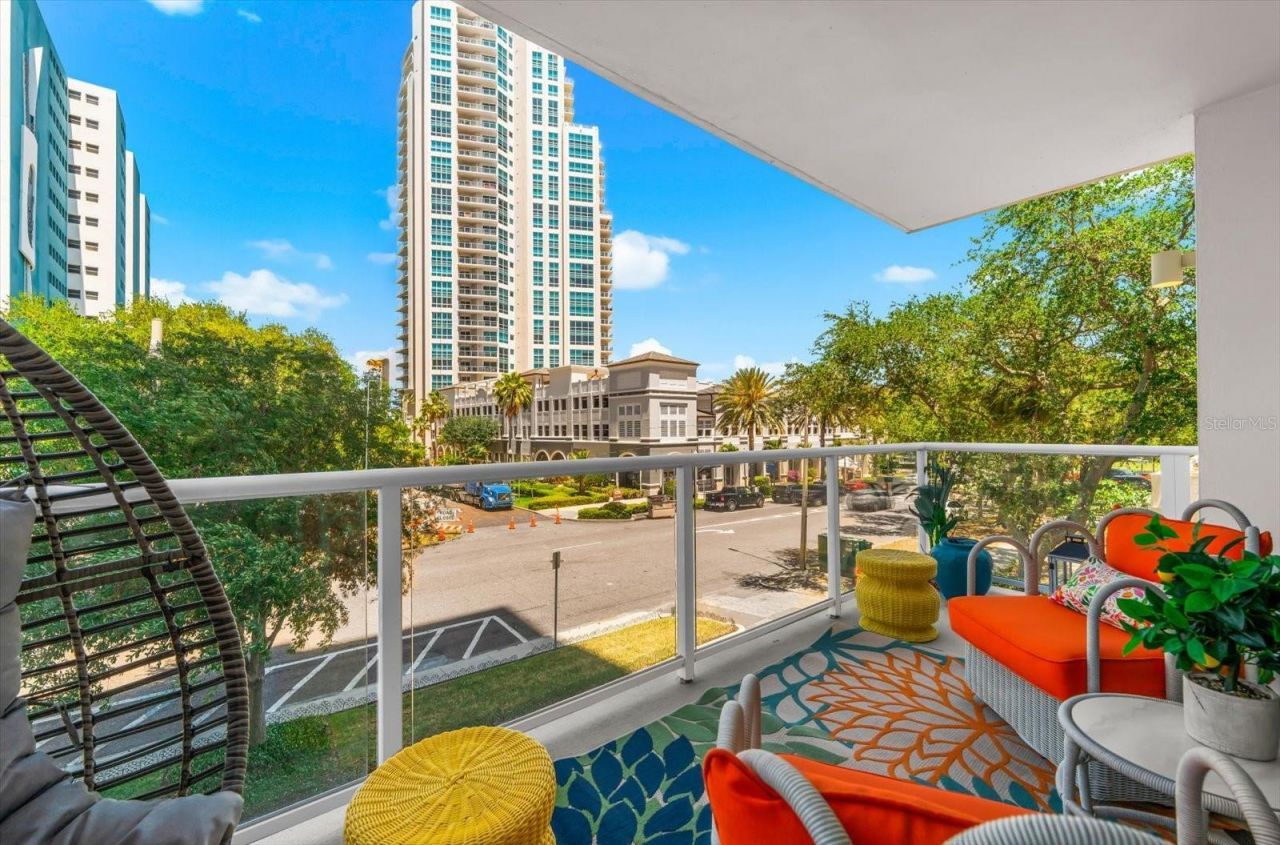 176 4th Avenue Ne, Unit 201, Saint Petersburg, FL 33701 Photo