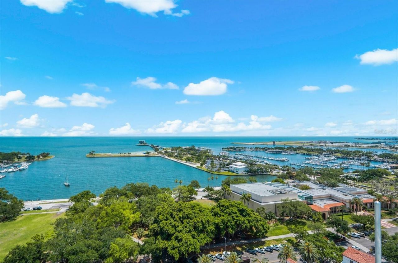176 4th Avenue Ne, Unit 201, Saint Petersburg, FL 33701 Photo