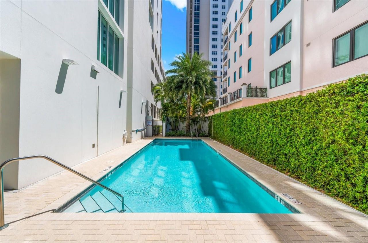 176 4th Avenue Ne, Unit 201, Saint Petersburg, FL 33701 Photo