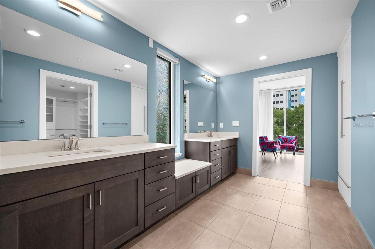 176 4th Avenue Ne, Unit 201, Saint Petersburg, FL 33701 Photo