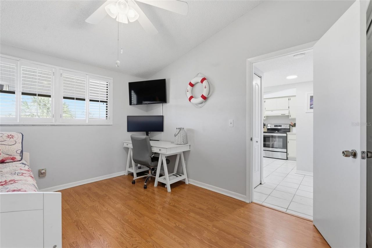 11650 Capri Circle S, Unit 204, Treasure Island, FL 33706 Photo