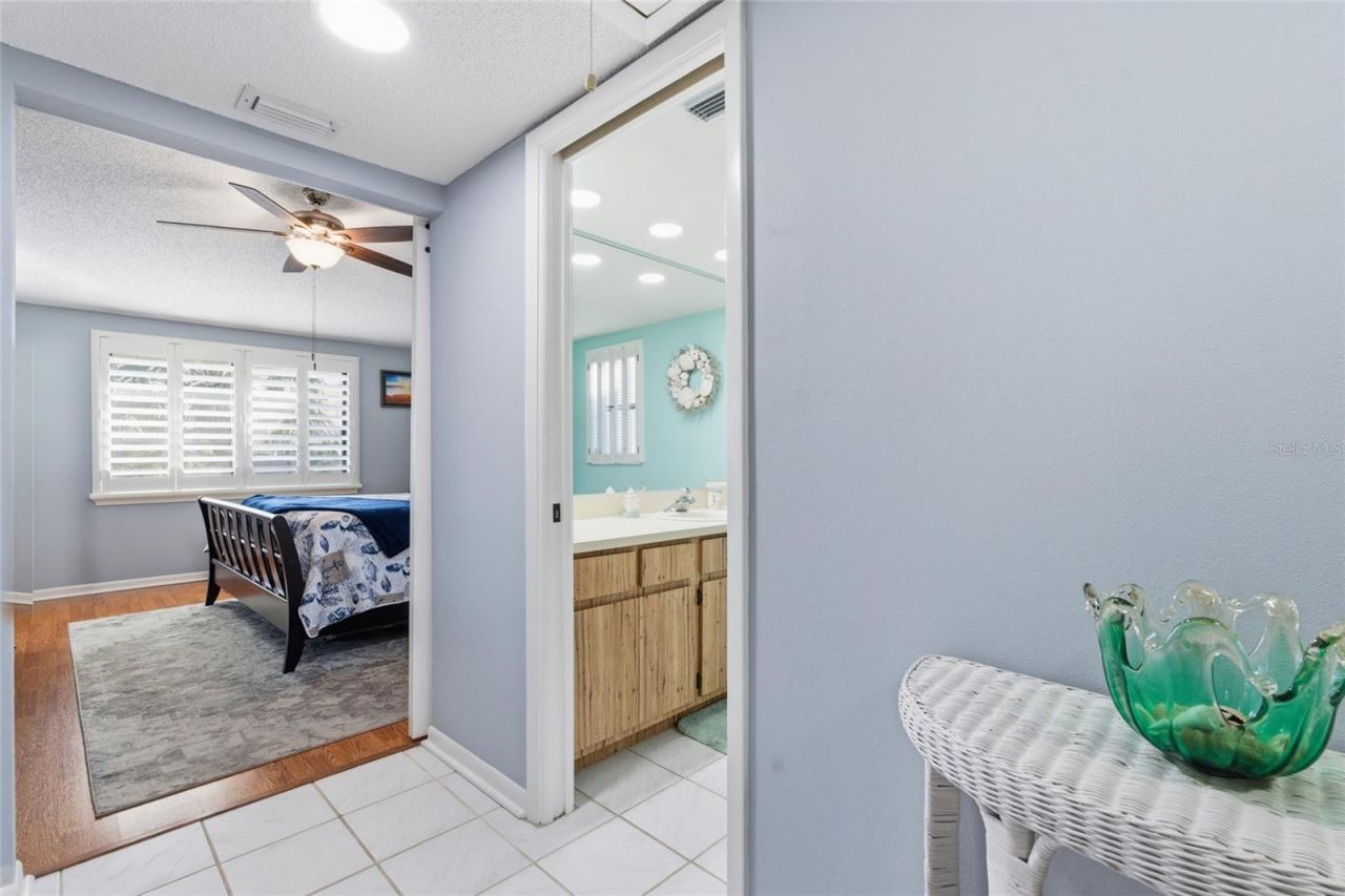 11650 Capri Circle S, Unit 204, Treasure Island, FL 33706 Photo