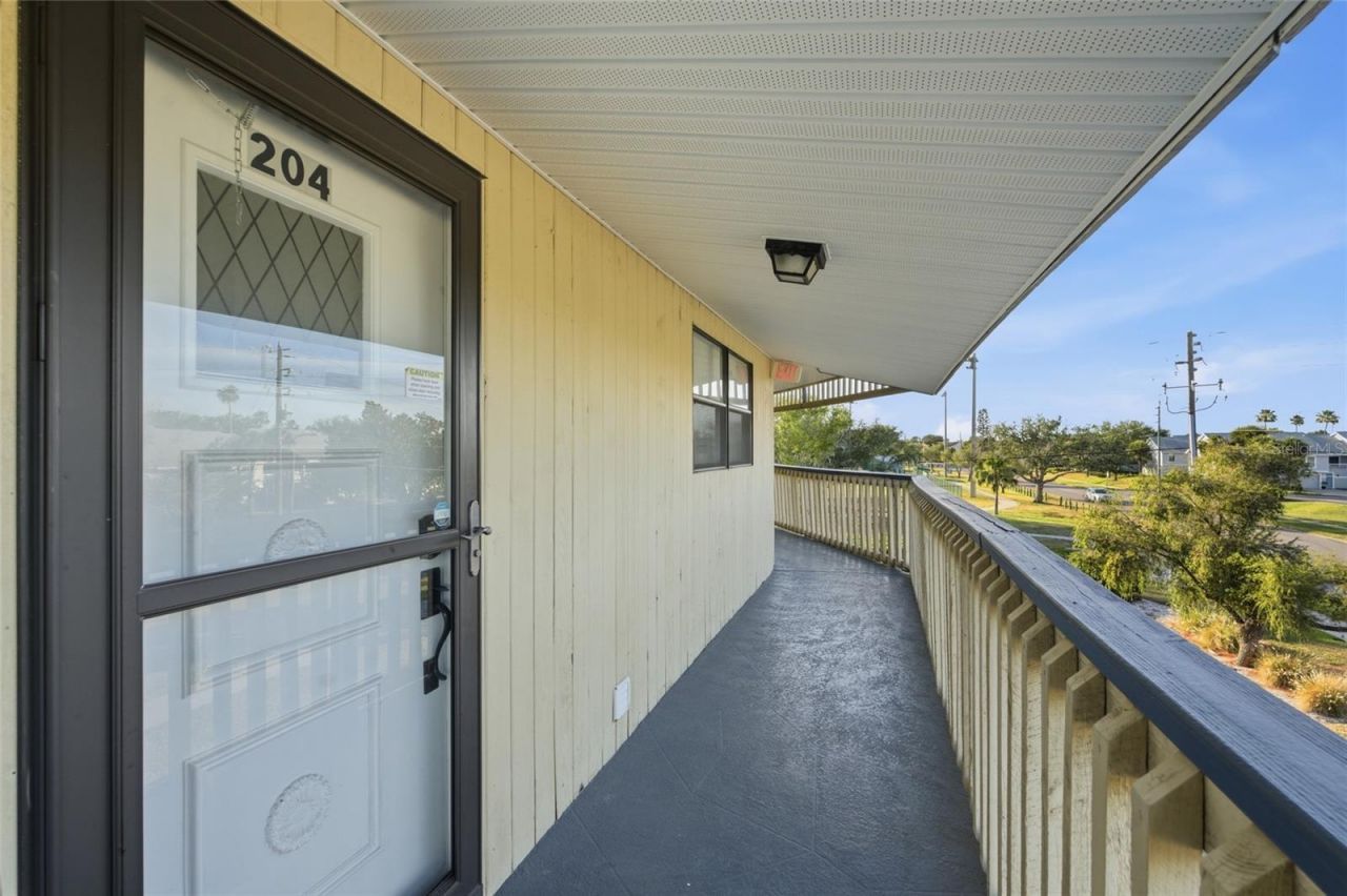 11650 Capri Circle S, Unit 204, Treasure Island, FL 33706 Photo