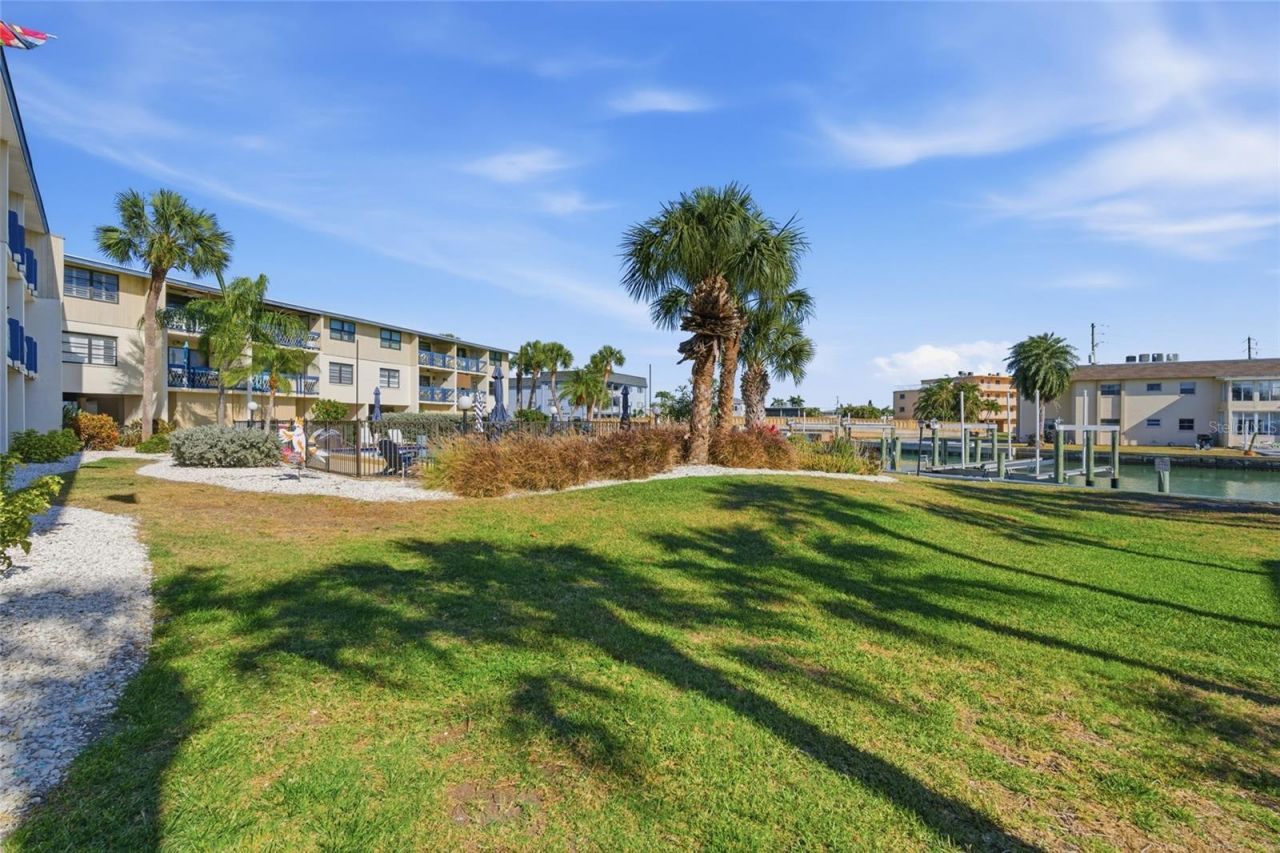 11650 Capri Circle S, Unit 204, Treasure Island, FL 33706 Photo