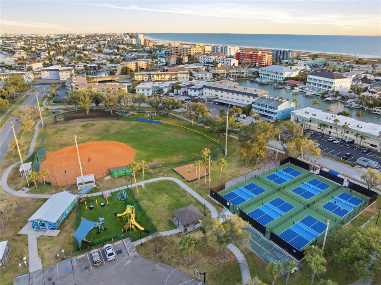 11650 Capri Circle S, Unit 204, Treasure Island, FL 33706 Photo