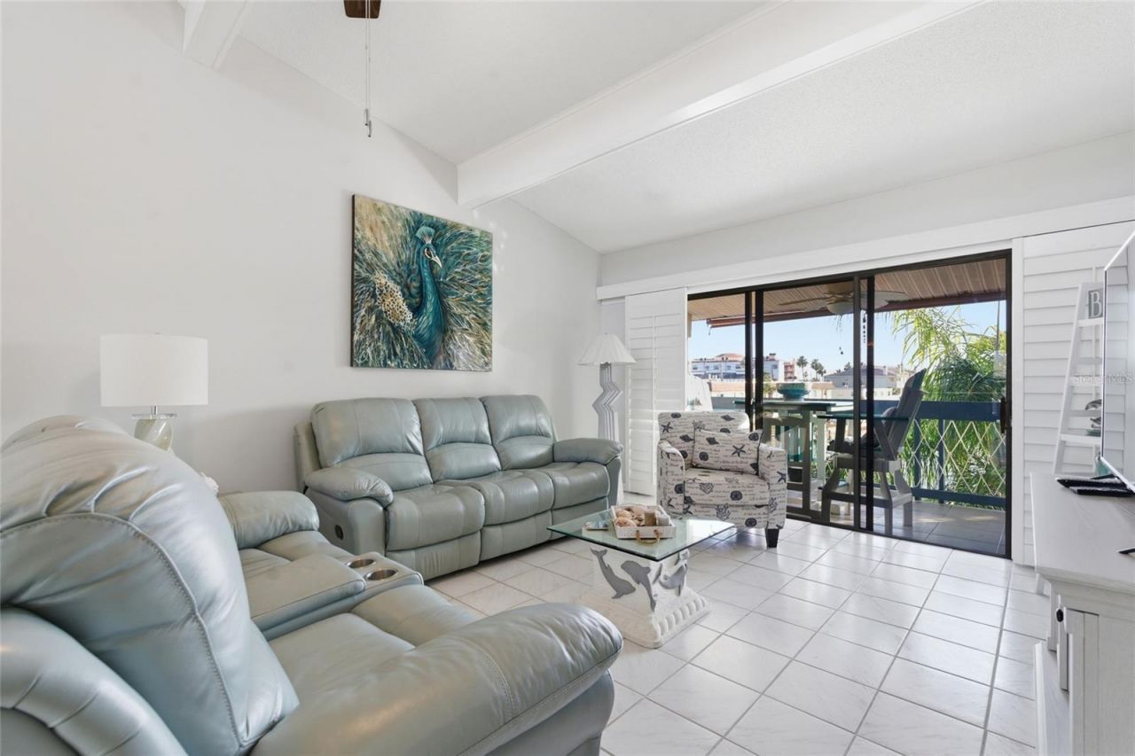 11650 Capri Circle S, Unit 204, Treasure Island, FL 33706 Photo