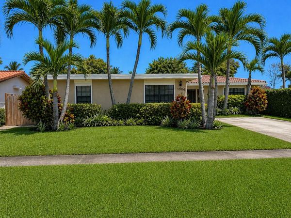 5880 NE 22nd Avenue, Fort Lauderdale, FL 33308