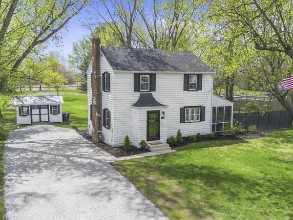 2605 E 73rd Avenue, Merrillville, IN 46410