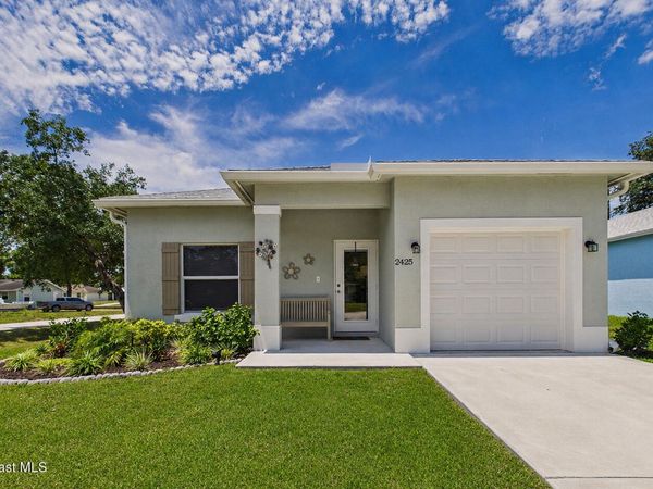 2425 86th Drive, Vero Beach, FL 32966