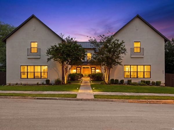 171 Barilla Pl, Unit 103, Alamo Heights, TX 78209