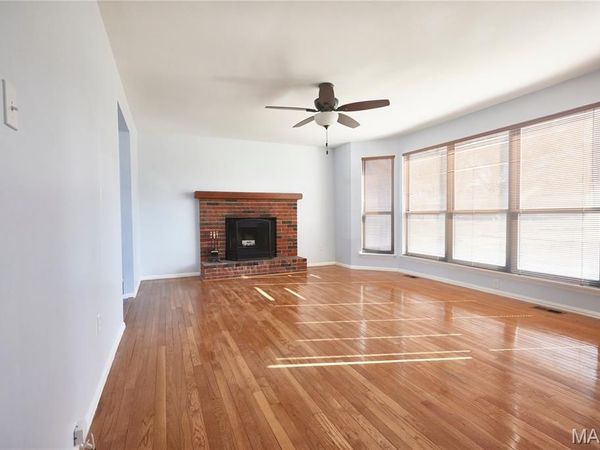 668 Foxtail Drive , Florissant, MO 63034