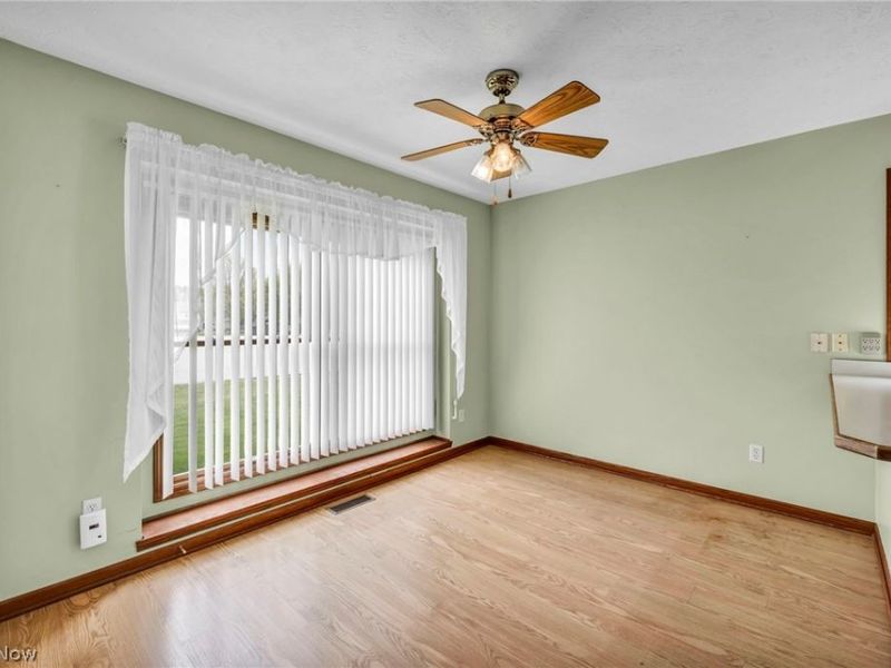 134 Stonehedge Drive, Elyria, OH 44035 Photo 11