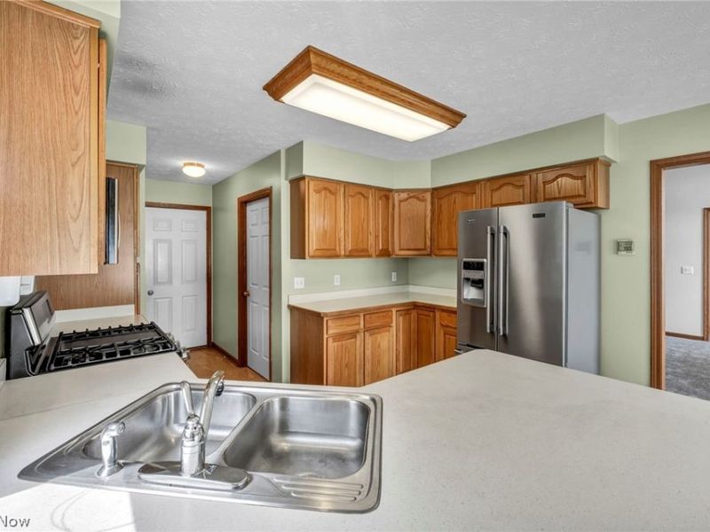 134 Stonehedge Drive, Elyria, OH 44035 Photo 15