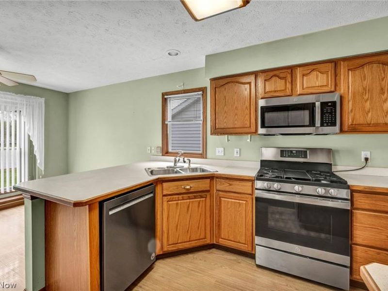 134 Stonehedge Drive, Elyria, OH 44035 Photo 16