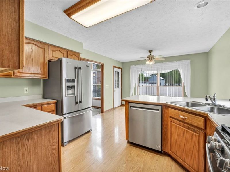 134 Stonehedge Drive, Elyria, OH 44035 Photo 17