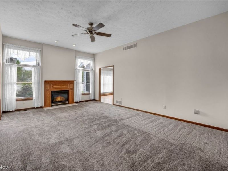 134 Stonehedge Drive, Elyria, OH 44035 Photo 5