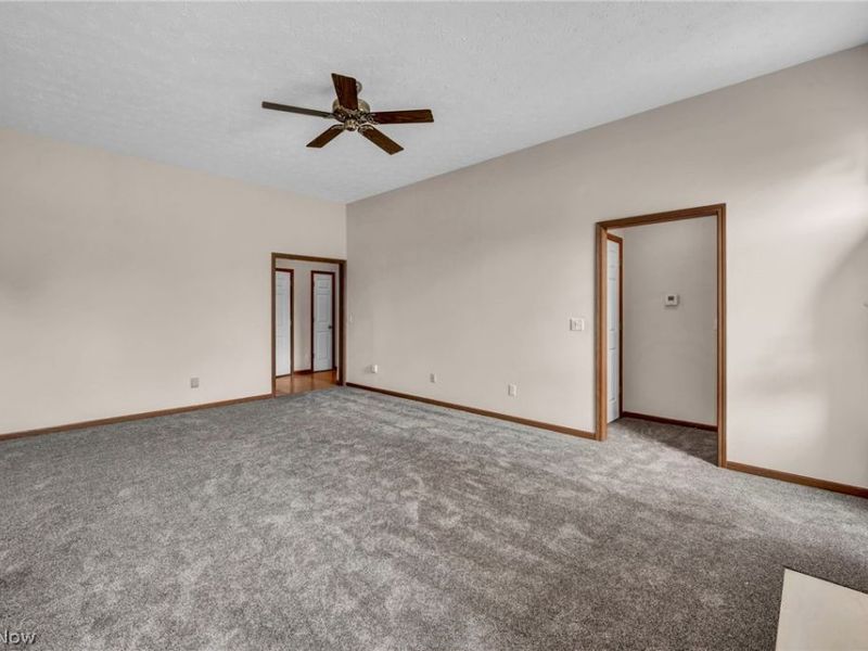134 Stonehedge Drive, Elyria, OH 44035 Photo 9