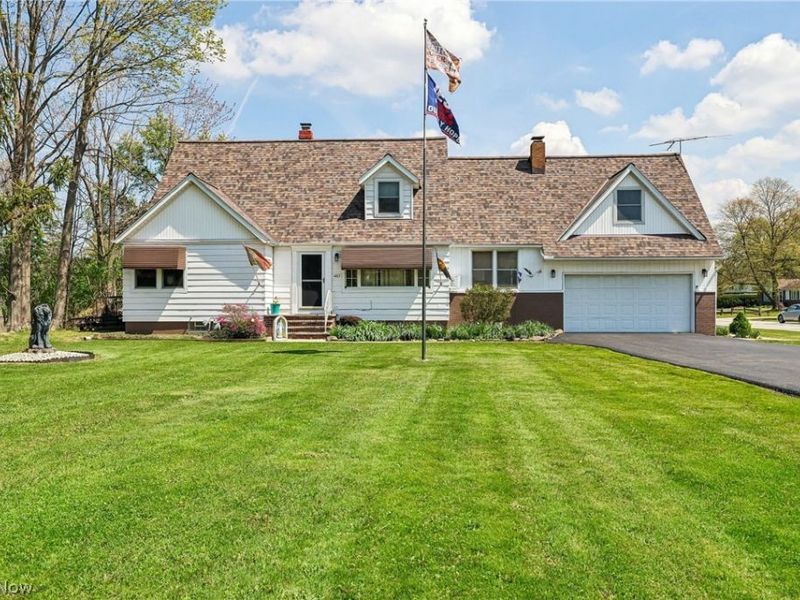 483 Som Center Road, Mayfield Village, OH 44143 Photo 1