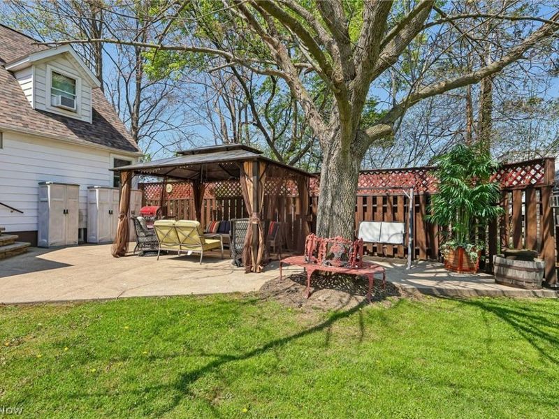 483 Som Center Road, Mayfield Village, OH 44143 Photo 33