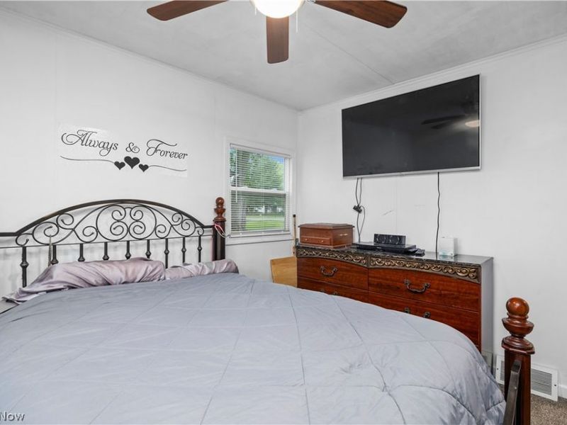 571 Hilliard Road, Elyria, OH 44035 Photo 18