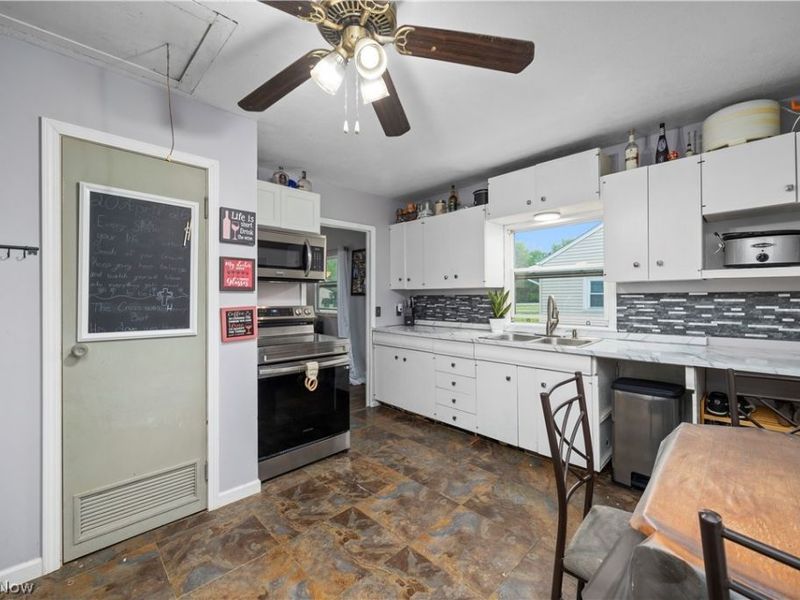 571 Hilliard Road, Elyria, OH 44035 Photo 7