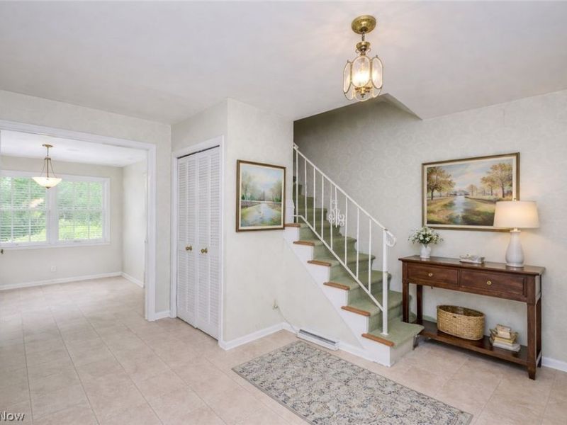365 Sand Run Road, Akron, OH 44313 Photo 4
