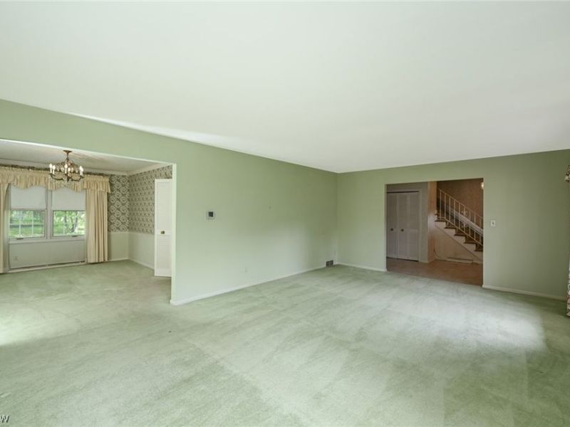 365 Sand Run Road, Akron, OH 44313 Photo 6