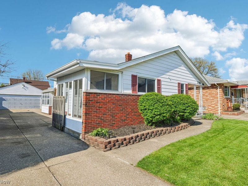 3126 Marioncliff Drive, Parma, OH 44134 Photo 3