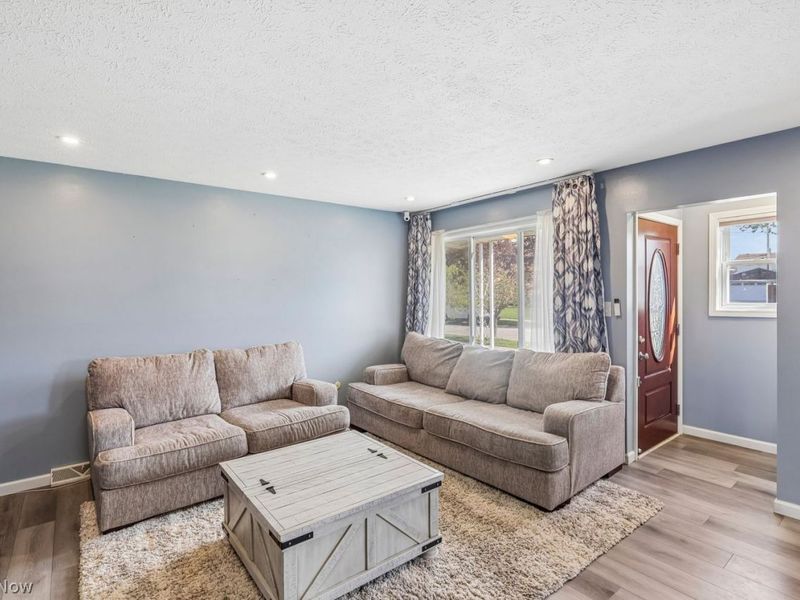 3126 Marioncliff Drive, Parma, OH 44134 Photo 6