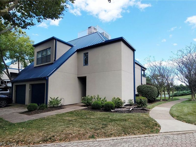 4475 Marin Harbor, Unit H, Port Clinton, OH 43452 Photo 2