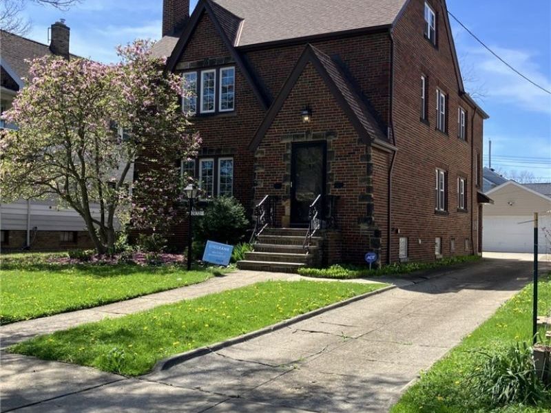 2472 E 126th Street, Unit 1, Cleveland, OH 44120 Photo 2