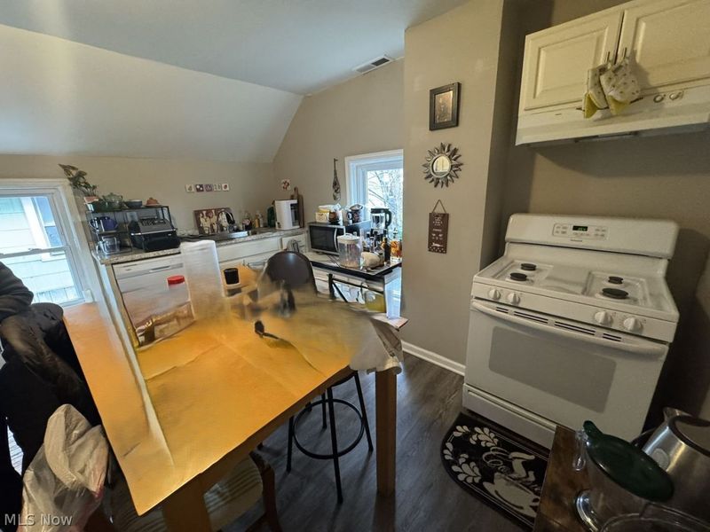 3139 W 11th Street, Cleveland, OH 44109 Photo 3