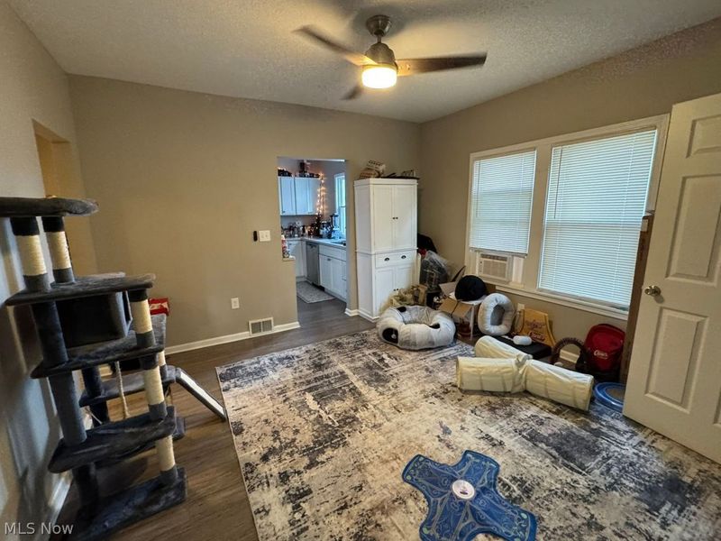 4370 W 48th Street, Cleveland, OH 44144 Photo 2