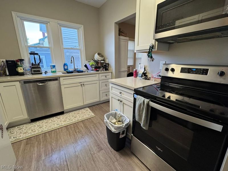 4370 W 48th Street, Cleveland, OH 44144 Photo 3