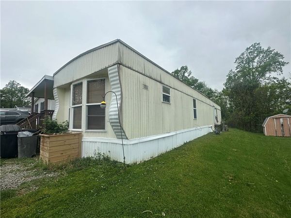 346 Calico Lane, Jeannette, PA 15644