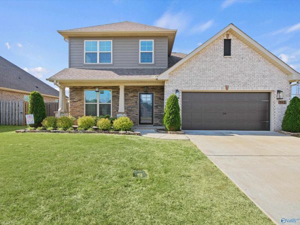 902 Park Place, Athens, AL 35611