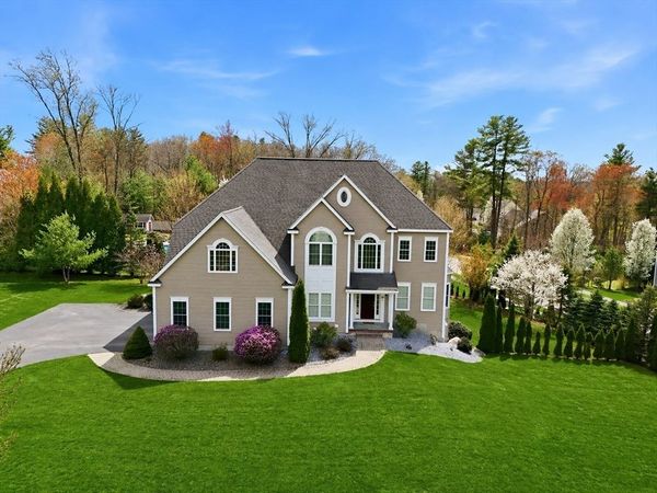 19 Crimson Dr, Shrewsbury, MA 01545