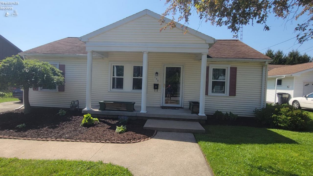 130 Vine Street, Clyde, OH 43410 Main Photo