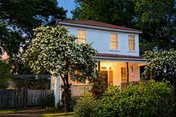 1104 N Hillside Drive photo 4