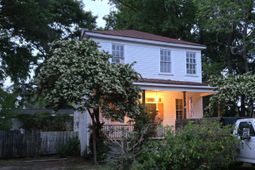 1104 N Hillside Drive photo 4