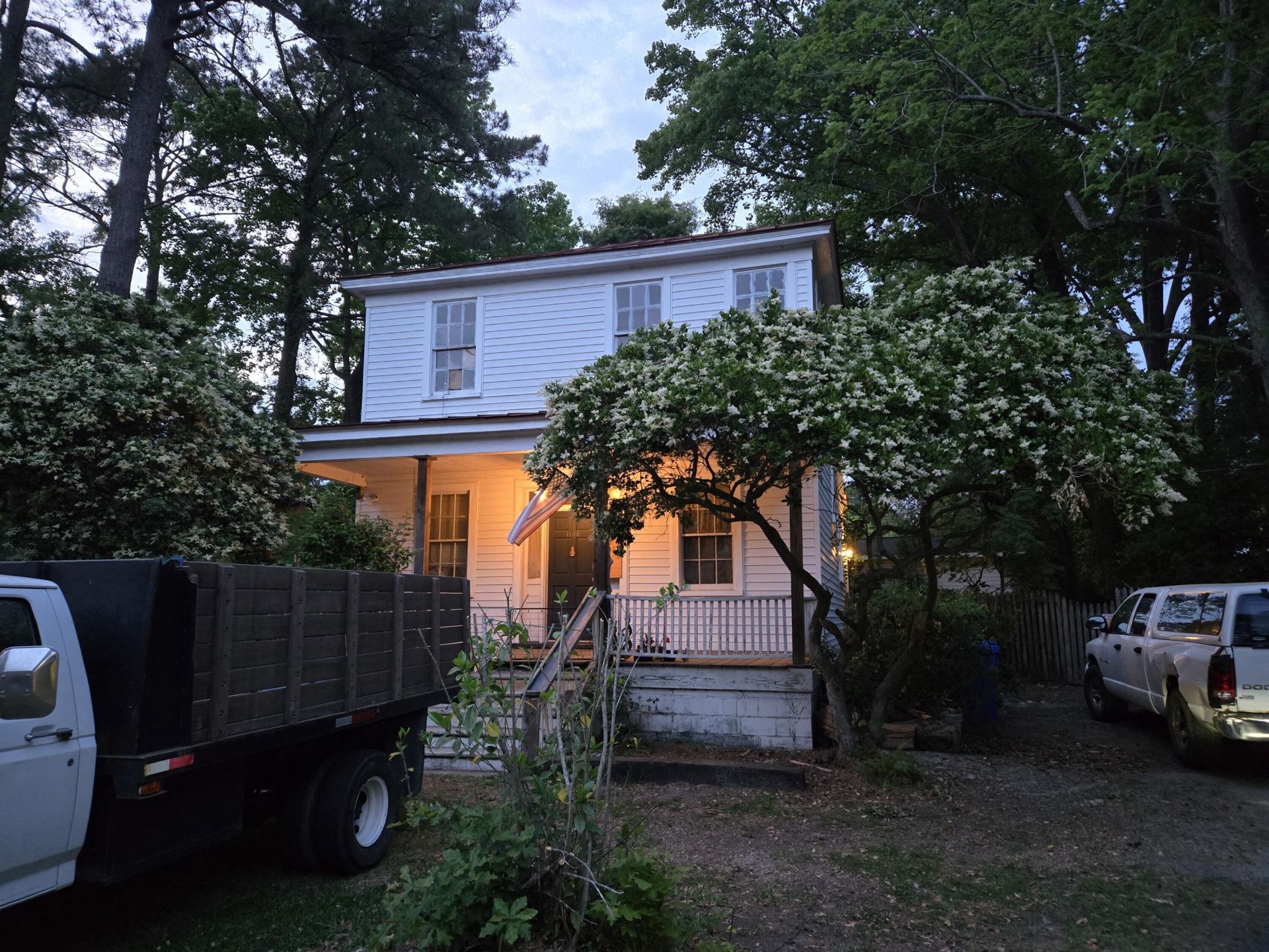 1104 N Hillside Drive Photo 4