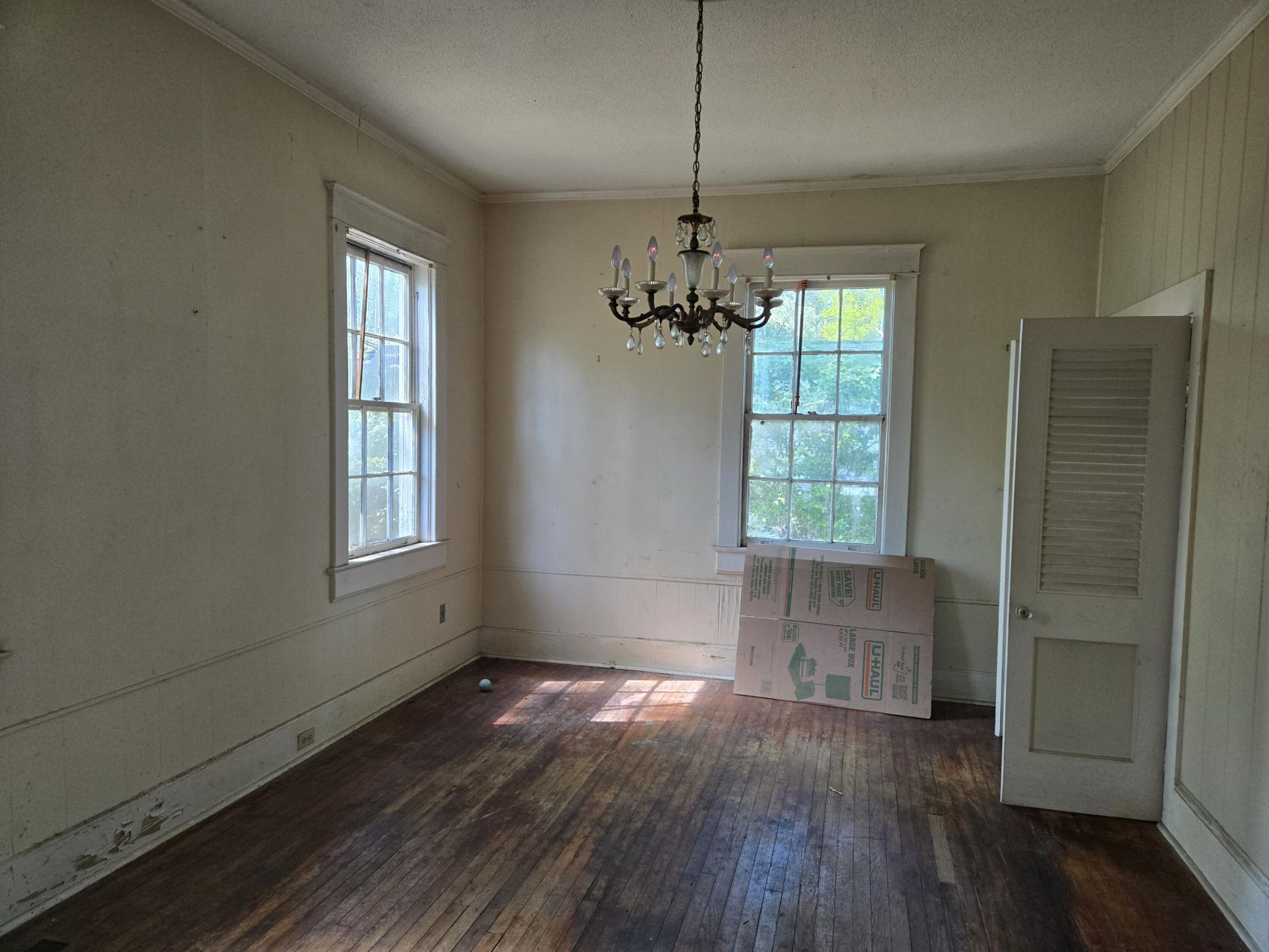 1104 N Hillside Drive Photo 4