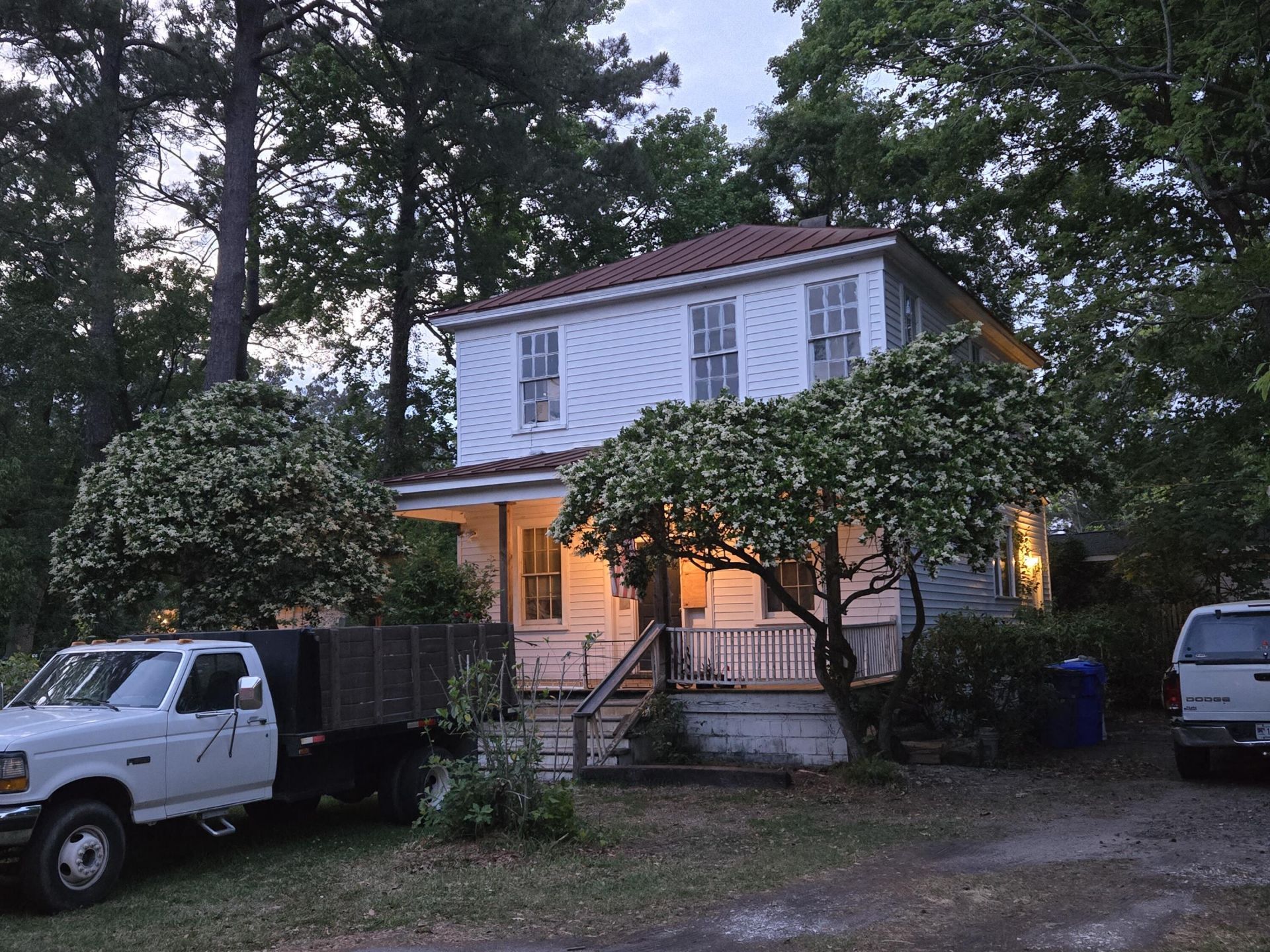 1104 N Hillside Drive Photo 5