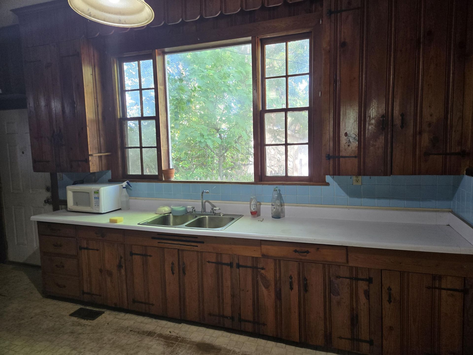 1104 N Hillside Drive Photo 5