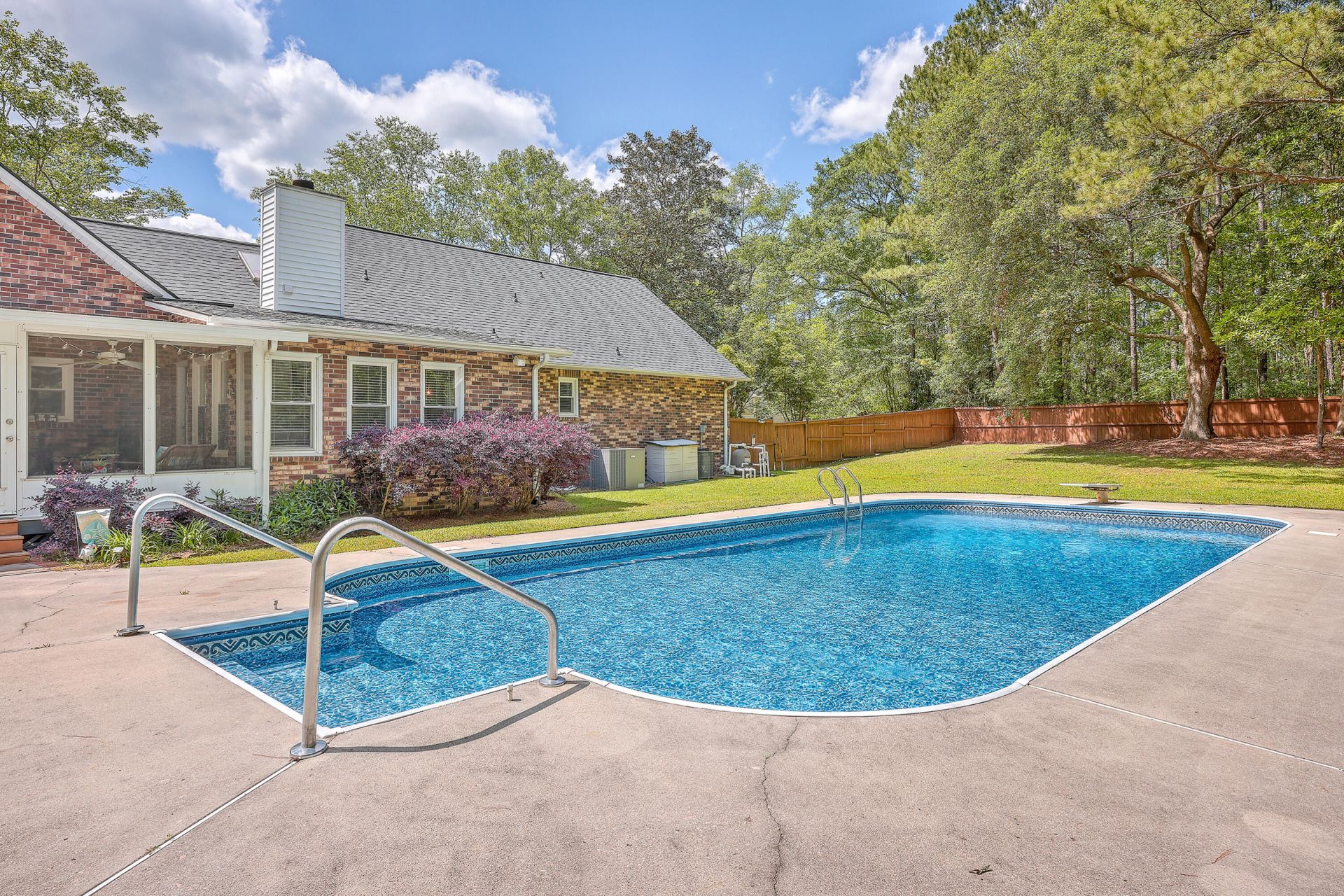 110 Beaverton Court Photo 4