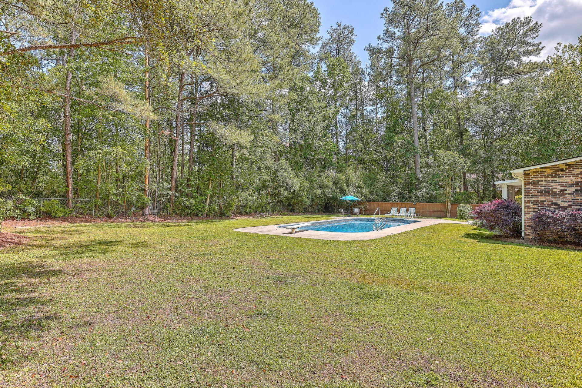 110 Beaverton Court Photo 46