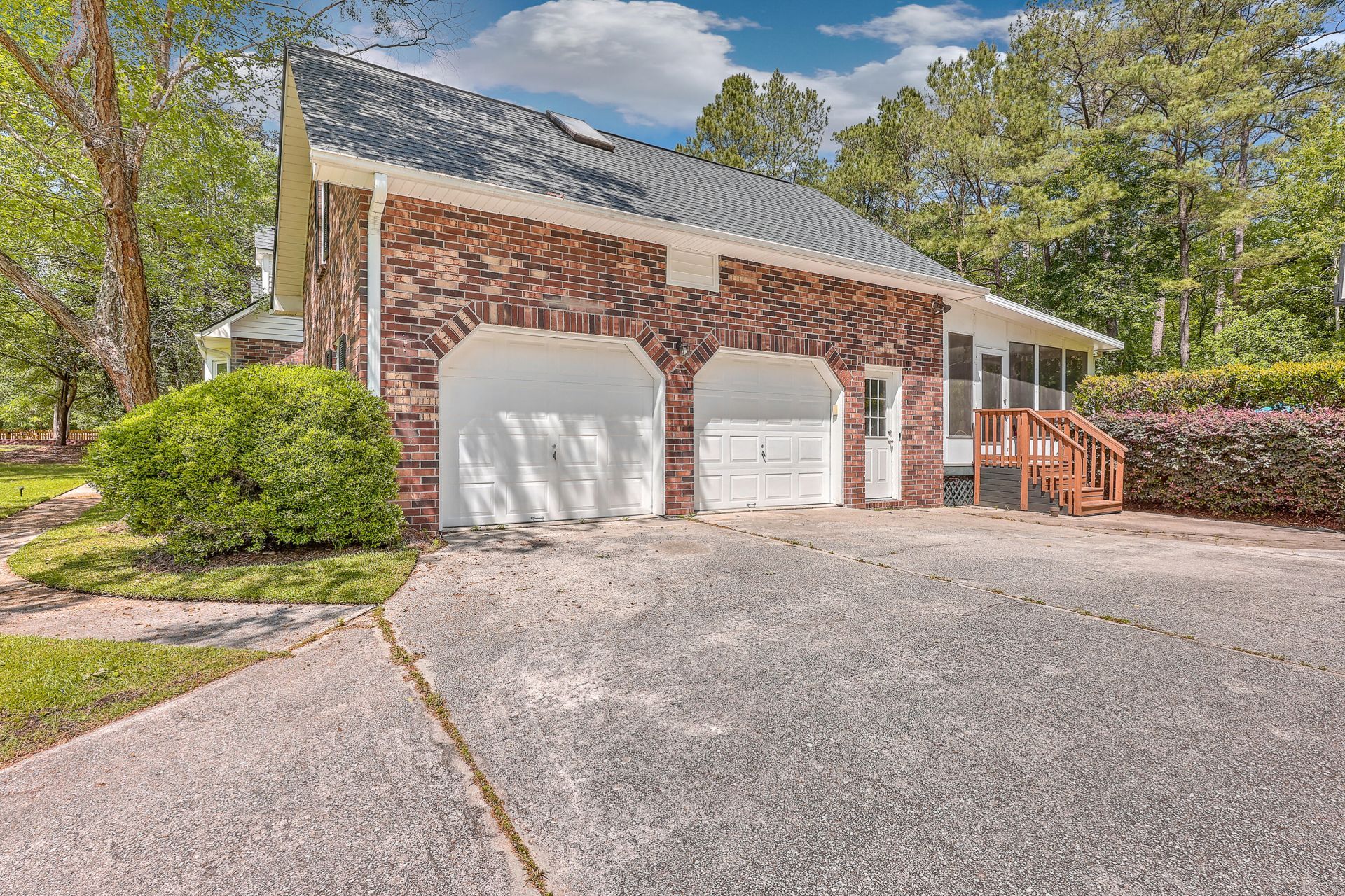 110 Beaverton Court Photo 6