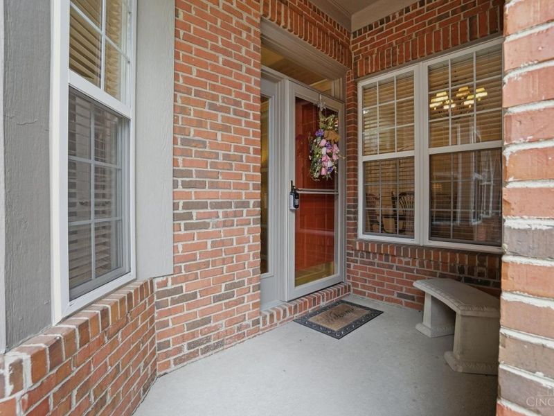8153 Trotters Chase, Sycamore Township, OH 45249 Photo 2